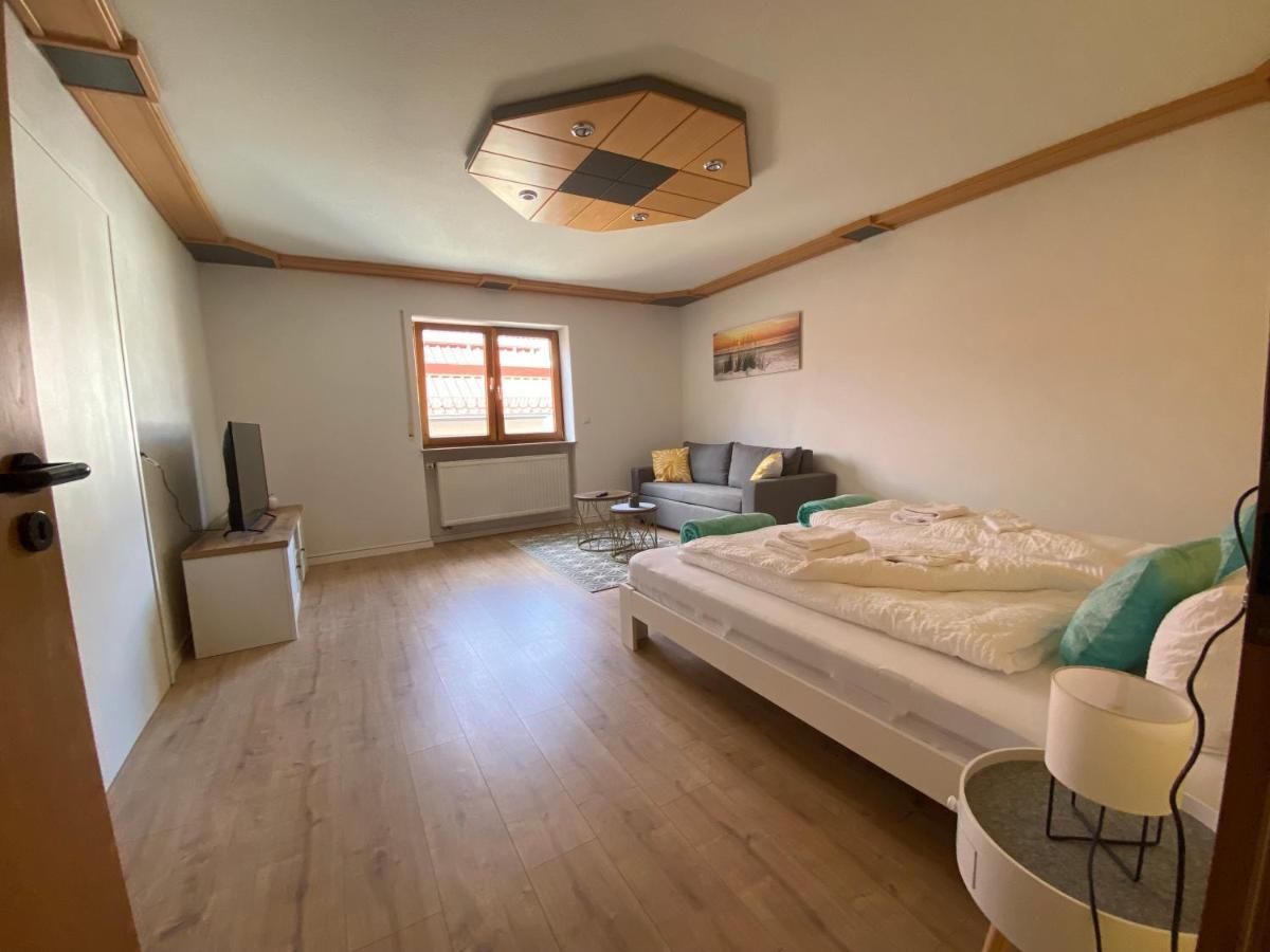 Ferien & Business Apartments Hohenfels Hohenfels  ภายนอก รูปภาพ